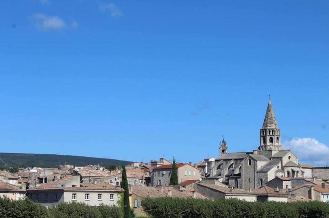 Villa Au Mas D'Emma Bourg-Saint-Andéol Esterno foto